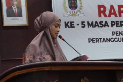 Bupati Nunukan Hj Asmin Layra Hafid menyampaikan nota pengantar LKPj TA 2022 di gedung DPRD NUnukan. FOTO: FB Pemkab Nunukan