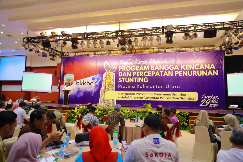 Gubernur Kaltara, DR (HC) H Zainal A Paliwang, M.Hum membuka Rakerda Program Bangga Kencana dan Percepatan Penurunan Stunting di Hotel Tarakan Plaza, Rabu (29/5). 