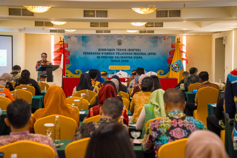 PENINGKATAN SPM : Gubernur Kaltara, DR (HC) H Zainal A Paliwang, M.Hum membuka Bimtek Penerapan SP. Dk Hotel Aston Kuta, Provinsi Bali, Senin (27/5). 
